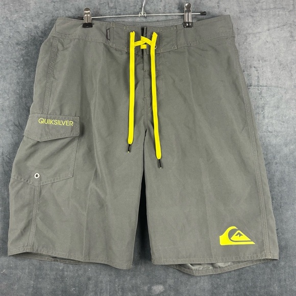 Quiksilver VERY Y2K Charcoal Board Shorts with Neon Yellow Details Sz 30 - Picture 1 of 11